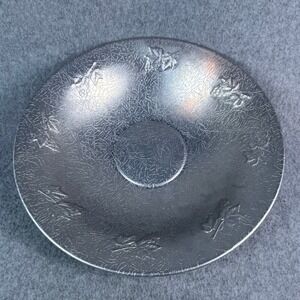 Aluminum Serving Bowl 14 in Embossed Grapes Leaves Hammered Finish Mid Century‎